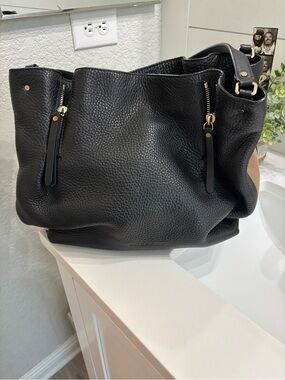 AUTHENTIC BURBERRY Black Pebbled Leather Shoulder Bag